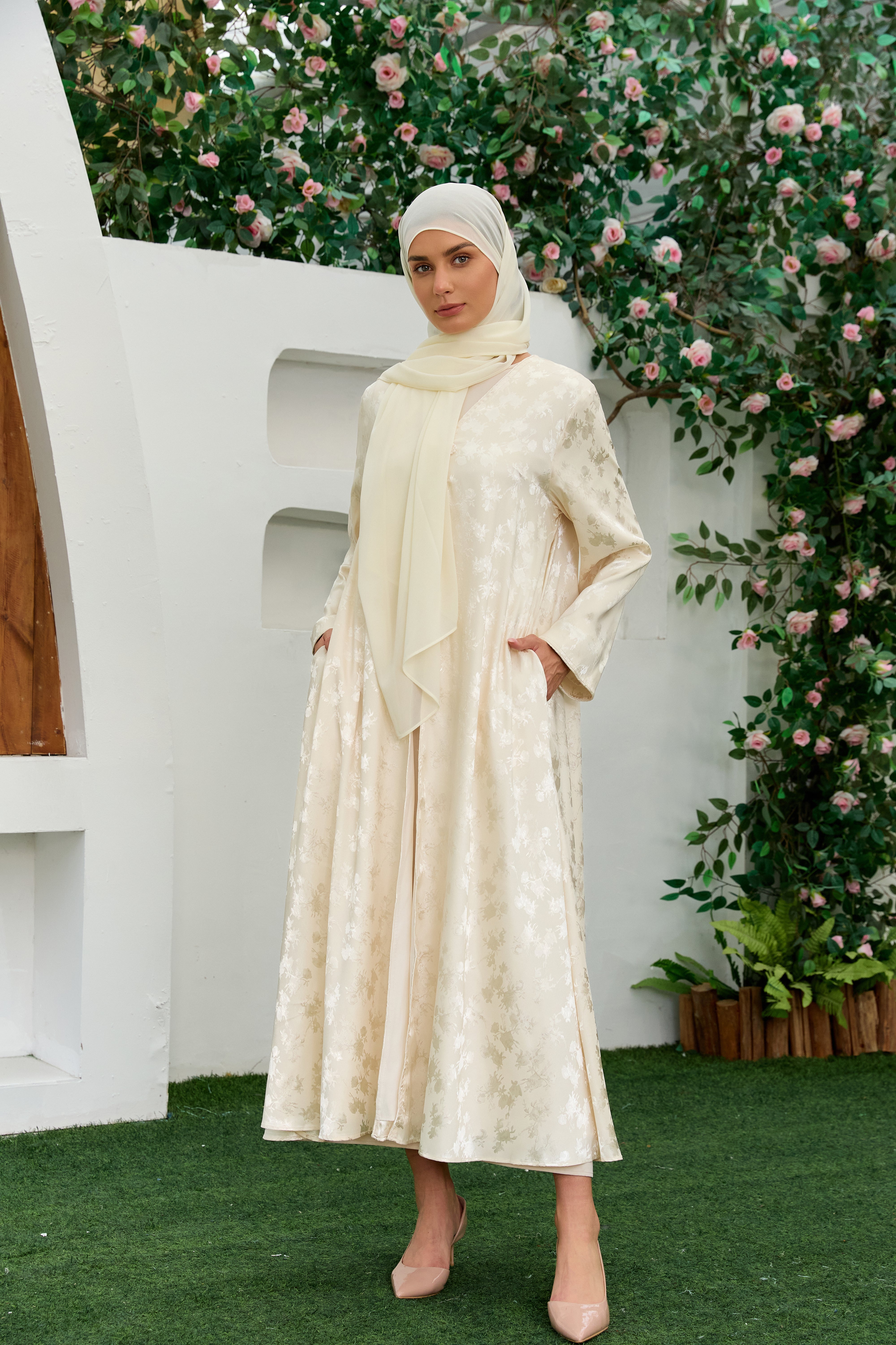 Naseem Lulu — Ivory Pearl Open Abaya