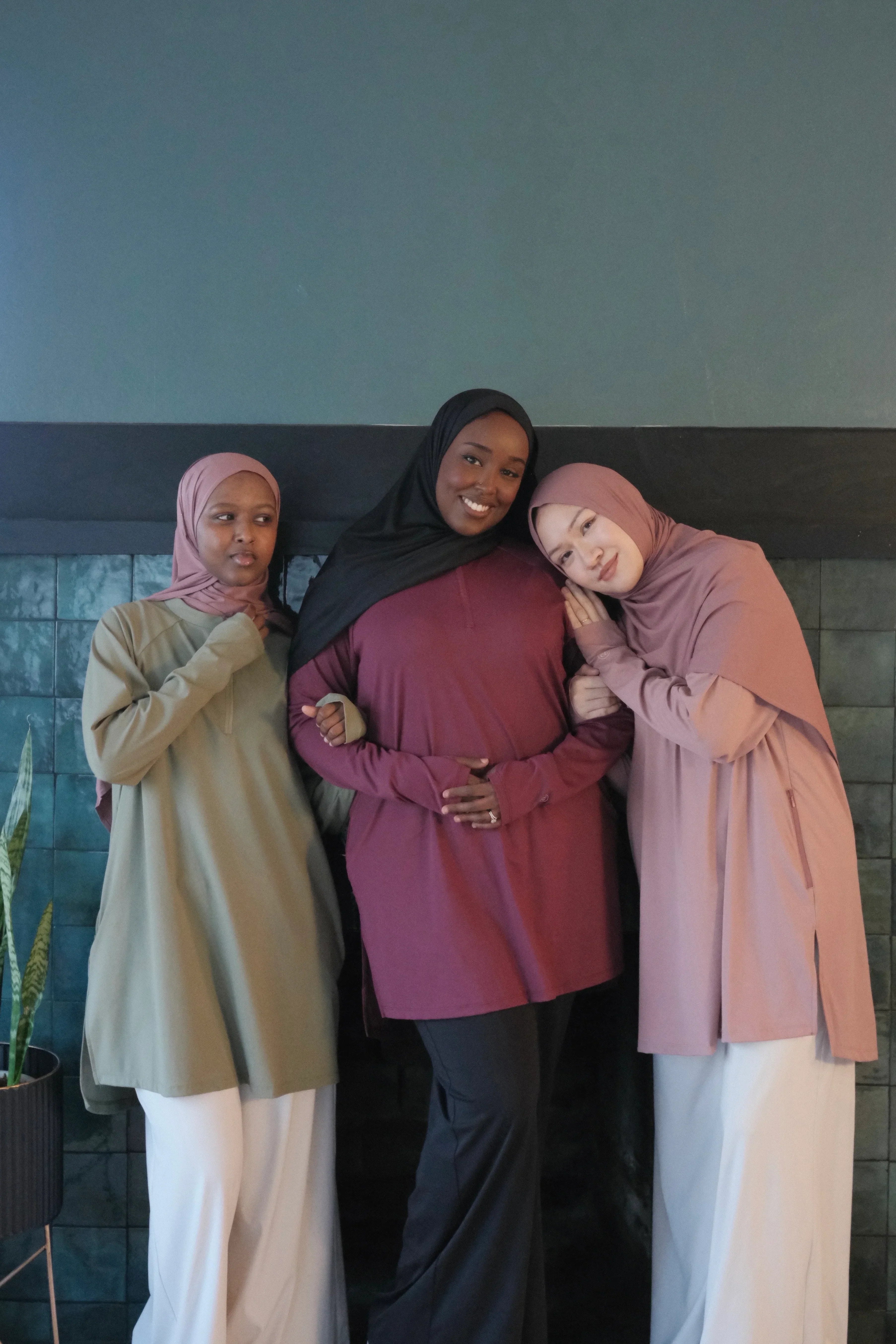 LImited Edition Mira AirFlex Raglan Top - Olive - ZAHRA'S BEST