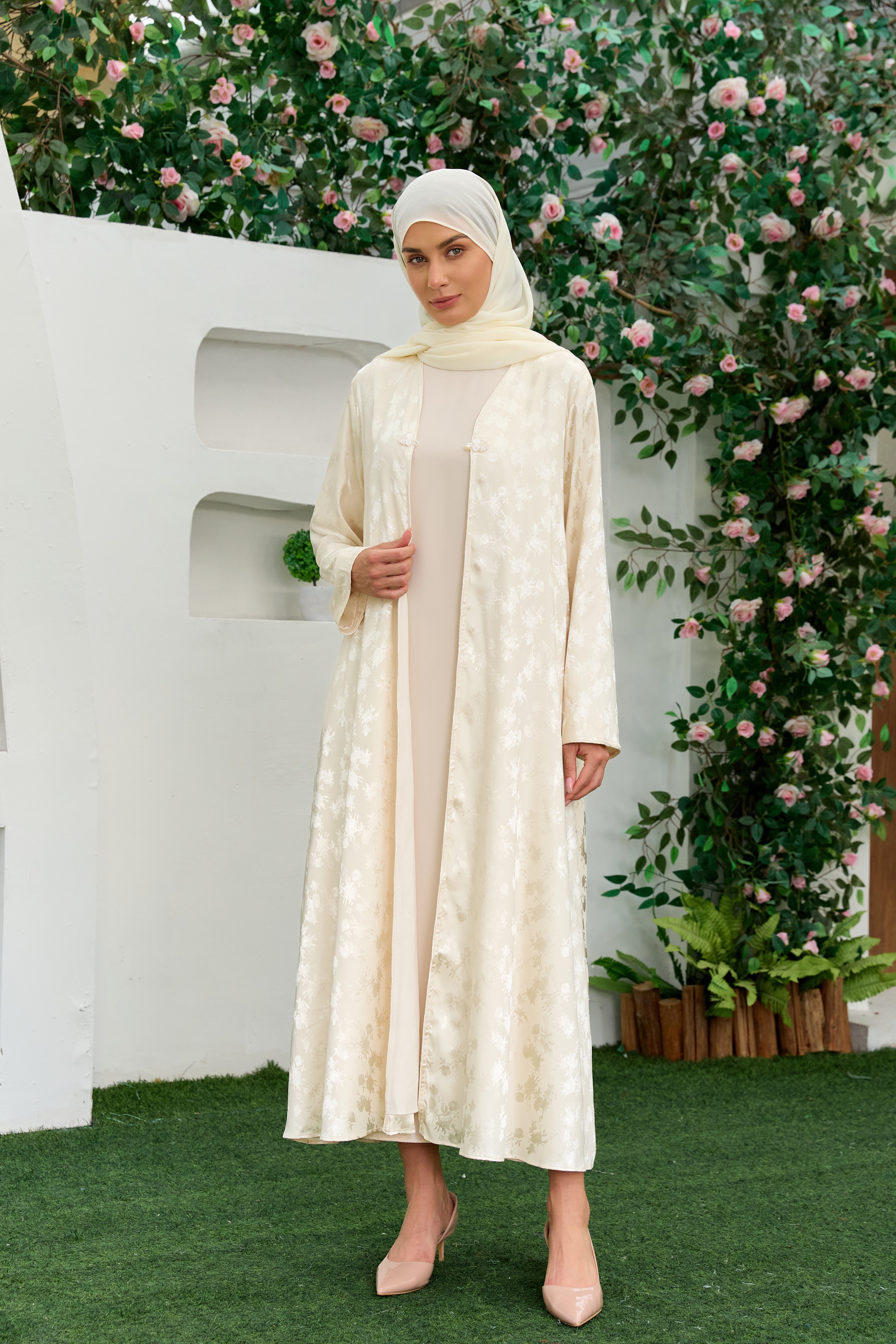 Naseem Lulu — Ivory Pearl Open Abaya