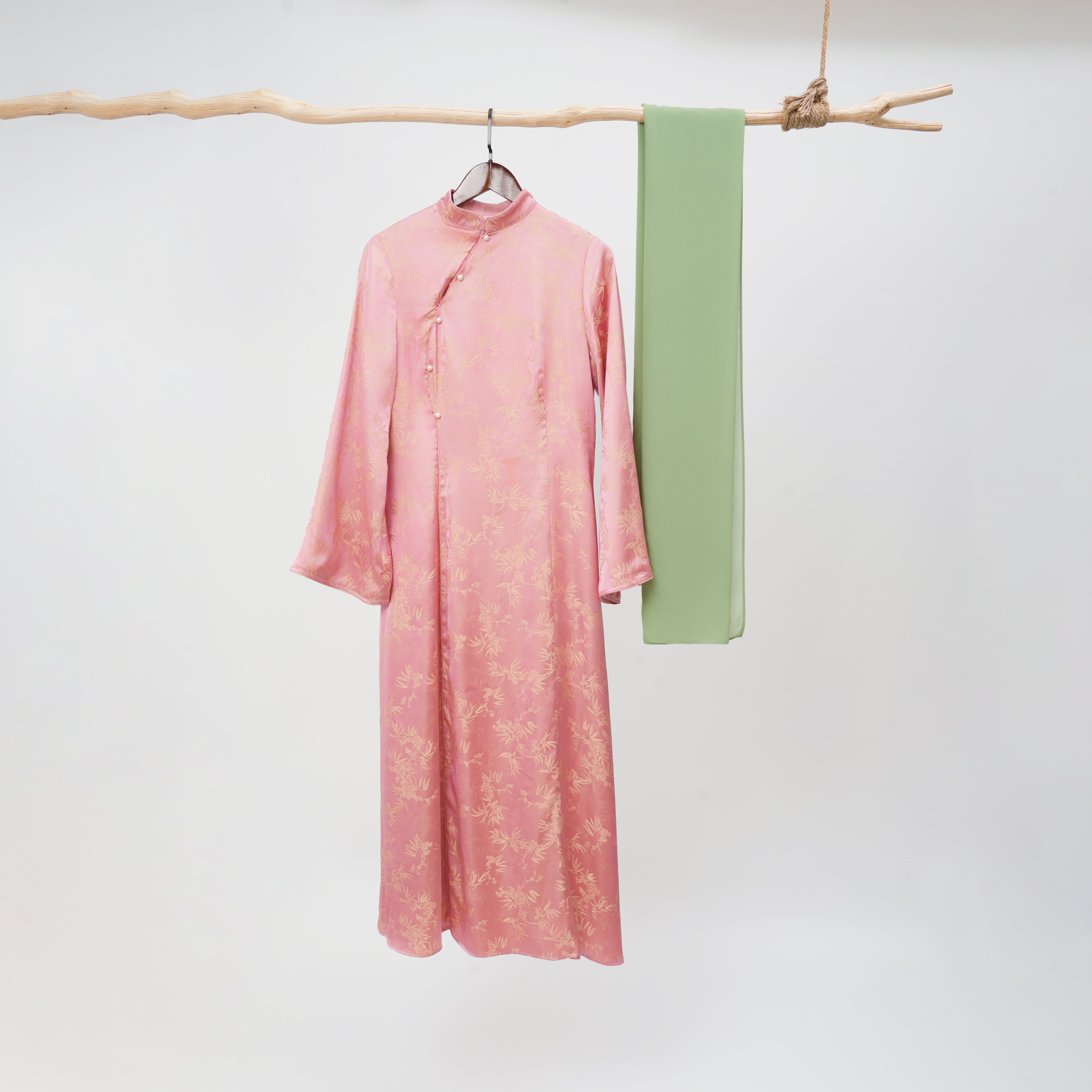 Ilham Shafaq — Rose Pink Jacquard Abaya